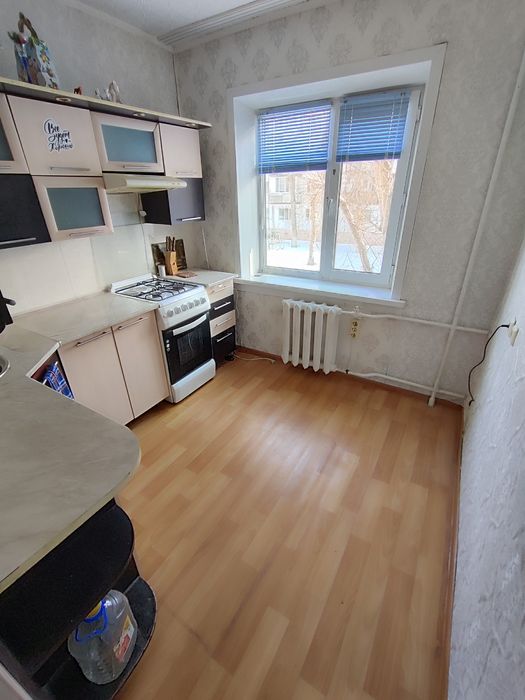 Продается 2-комн (2-26, 2 эт)