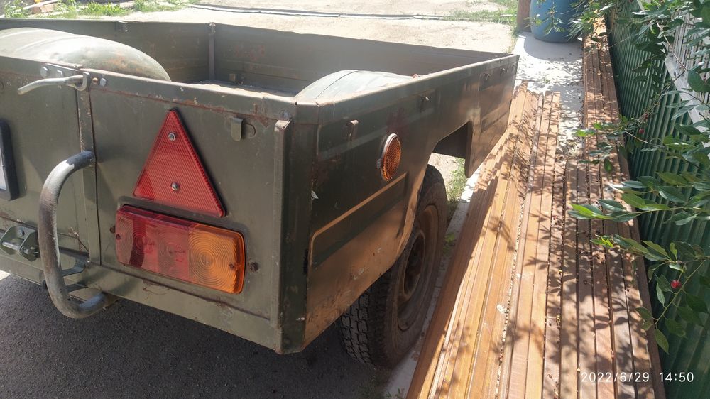 Легковой прицеп самосвал