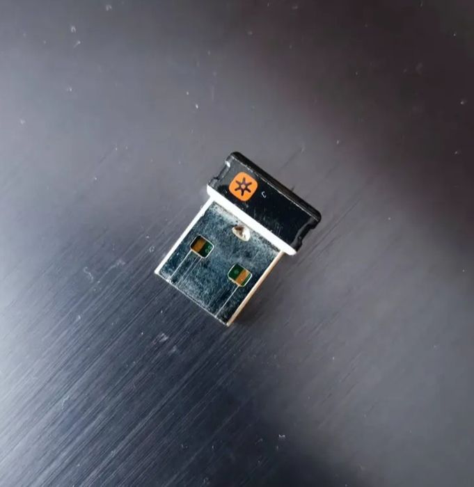 Usb приемник для мышек и клавиатур Logitech