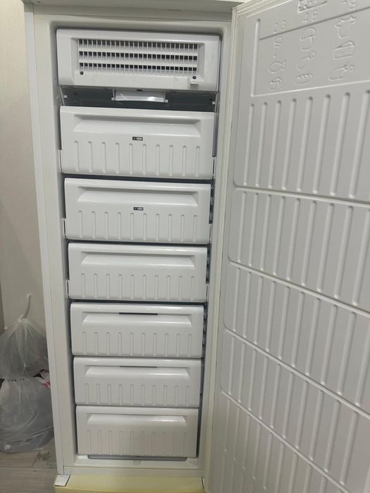 Морозильник Indesit