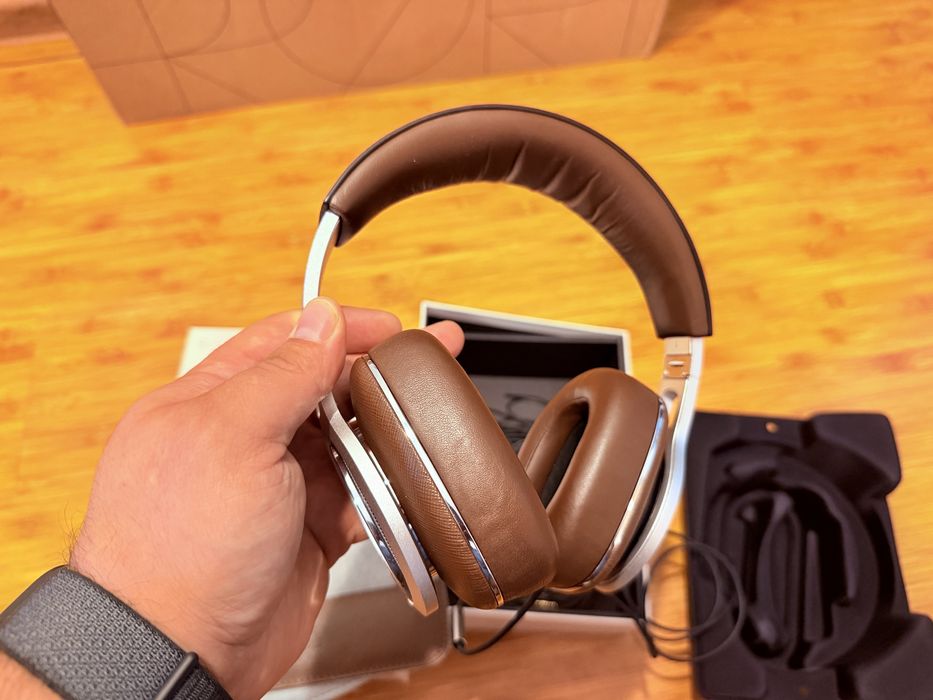 Casti Bowers & Wilkins P9 Signature, stare impecabila.