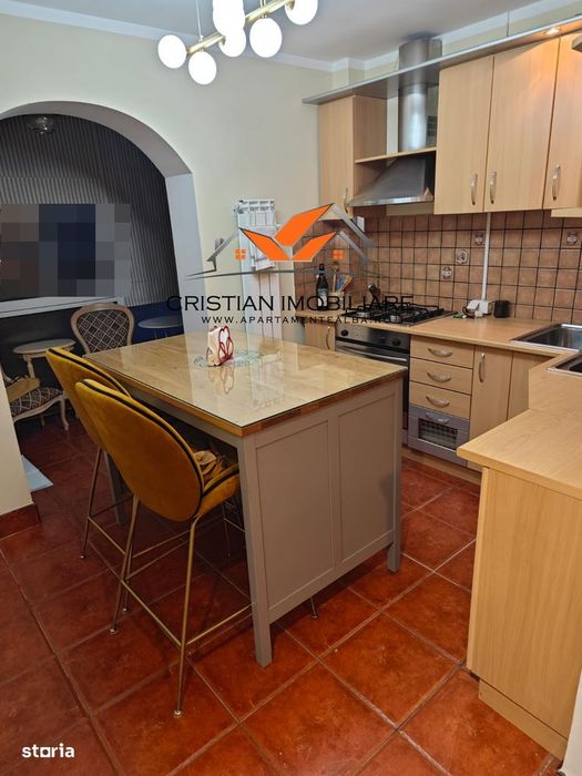 Apartament 3 camere decomandat, etaj 3, 2 bai, zona Tolstoi!