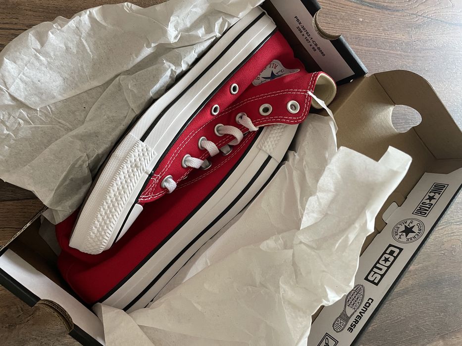 Converse Chuck Taylor All Star Classic Hi