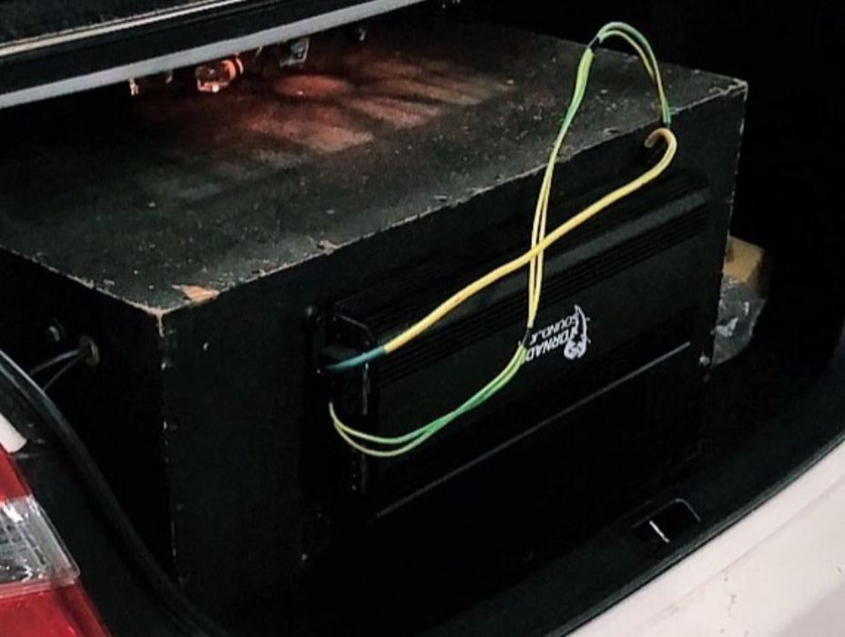 Хорошом состоянии сабвуферь