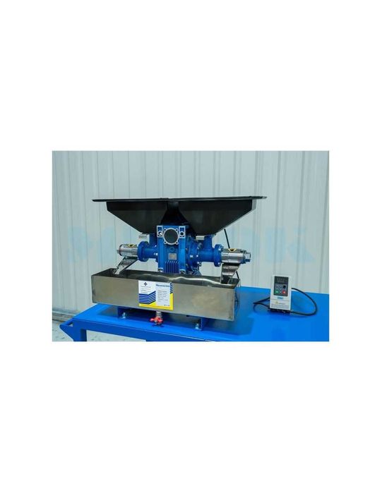 Presa de ulei cu 2 capete, 12l/h, 2,2kW, 220 sau 380V, NOUA