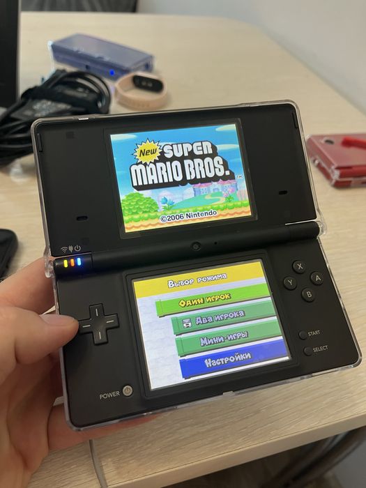 Nintendo DSi (черная)