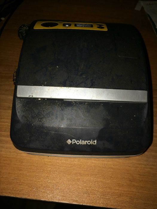 Polaroid Оne 600 - фотоапарат за моментни снимки