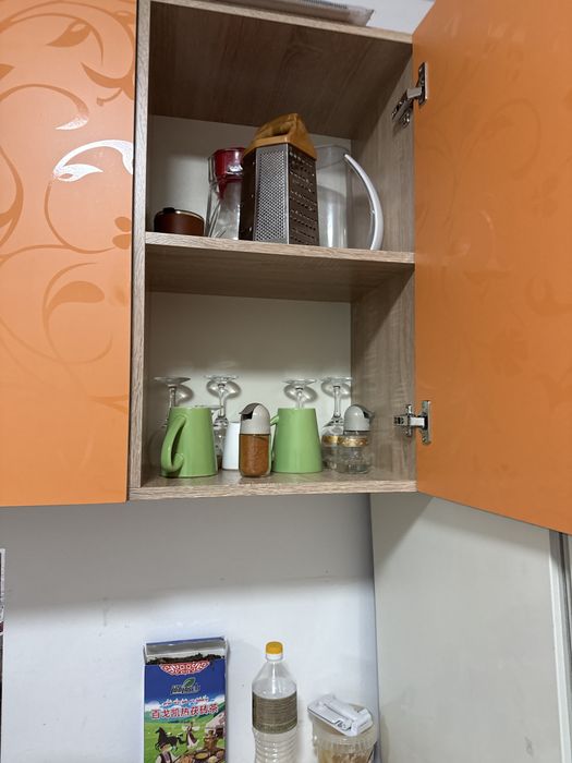 Гарнитур с холодильником срочно