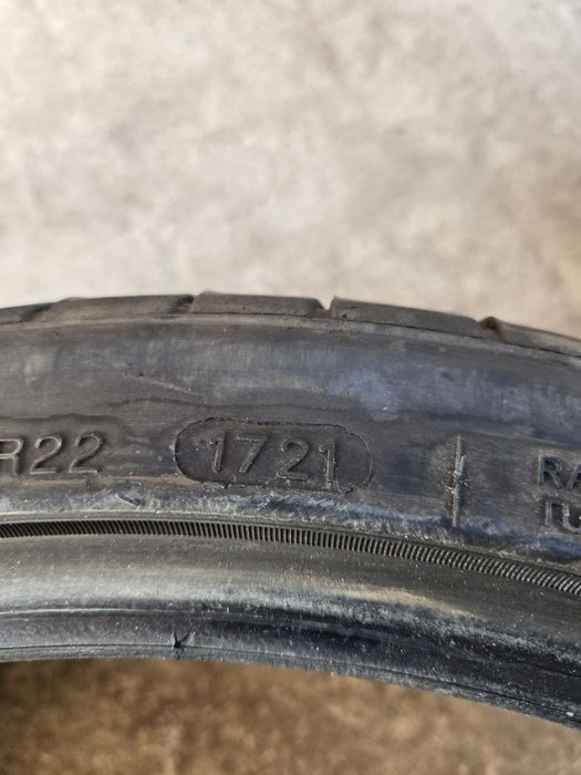 2 бр. Автомобилни гуми 235.35.19