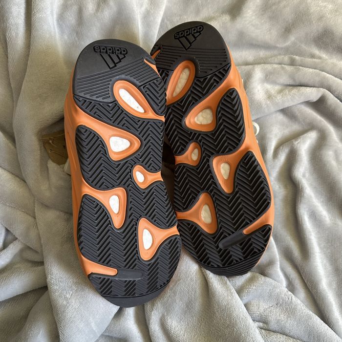 Pantofi Sport Adidas Yeezy 700 Enflame Amber Orange- 100% original