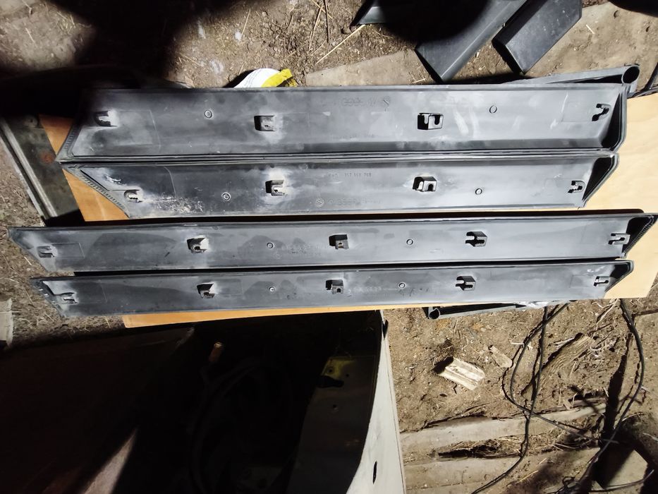 Молдинги пассат б3