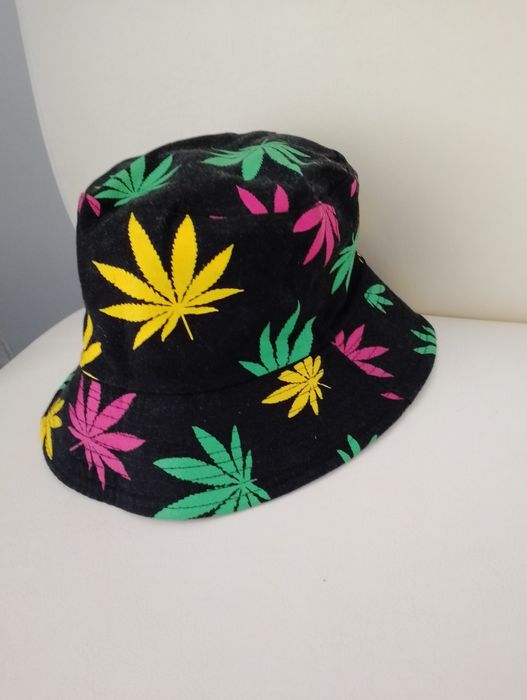 Vând pălărie sport/fashion, produs de calitate.