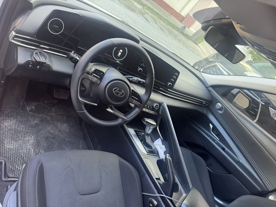 Hyundai elantra 2022