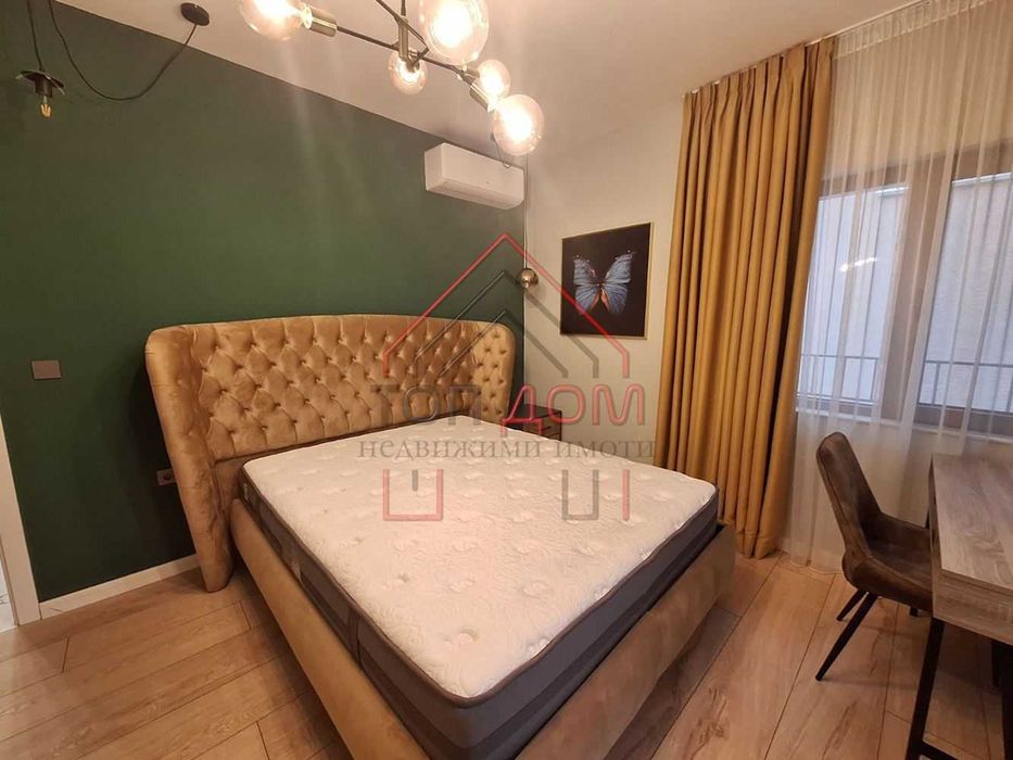 Дава се под наем Тристаен апартамент в Варна, Център - 80 кв.м за 1300 € - Снимка #13