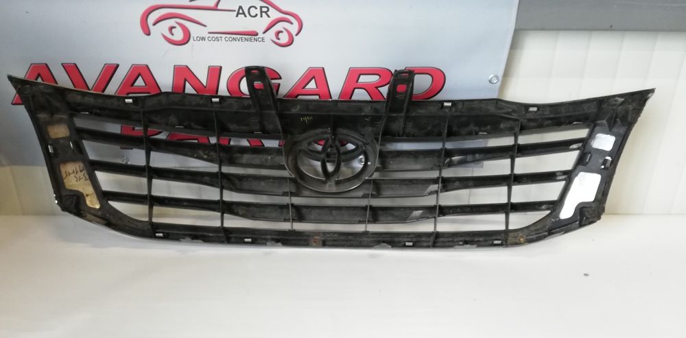 Предна решетка Toyota Hilux 2011-2016