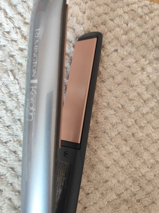 Преса за коса Remington Keratin Protect