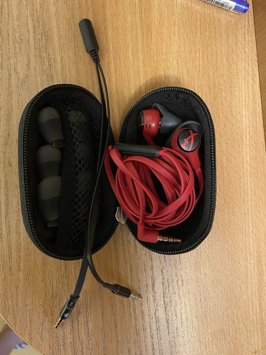 Продам наушнико проводные hyperx