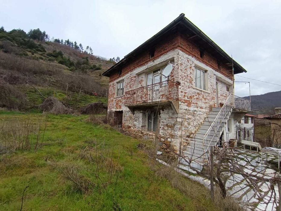 Къща в тихо и спокойно населено място