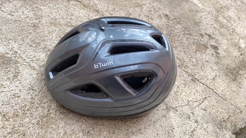 Каска за колело различни видове