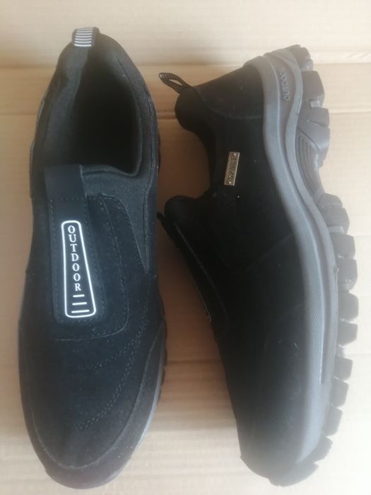 Нови мъжки маратонки.