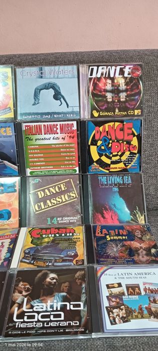 Cd uri audio diferiți interpreti