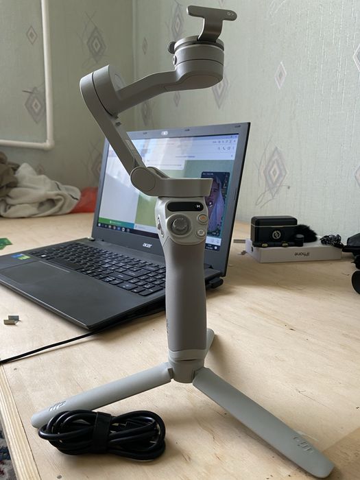 Stabilizator + simsiz mikrafon 100% kafolat ideal holatda.