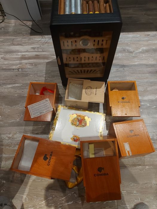 Продавам кутия хумидор Humidor Cohiba
