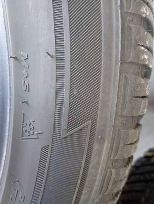 235 45 18 Hankook Kinergy 4S M+S