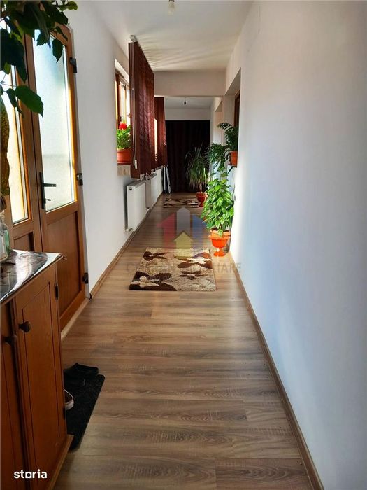 Casa Pretabila 2 familii, teren 1046 mp, toate utilitatile, Cazasu