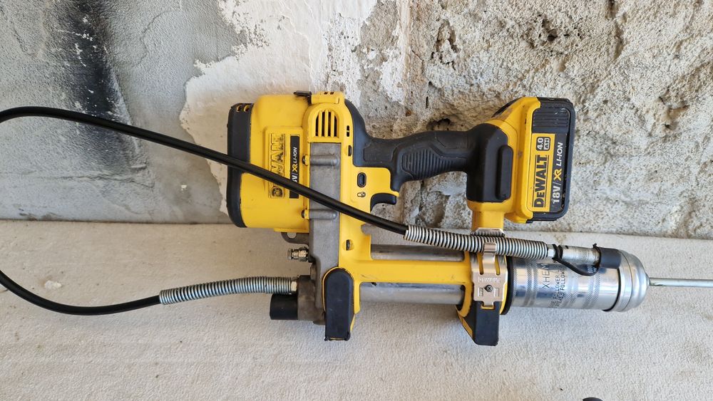 Gresor Dewalt DCGG571