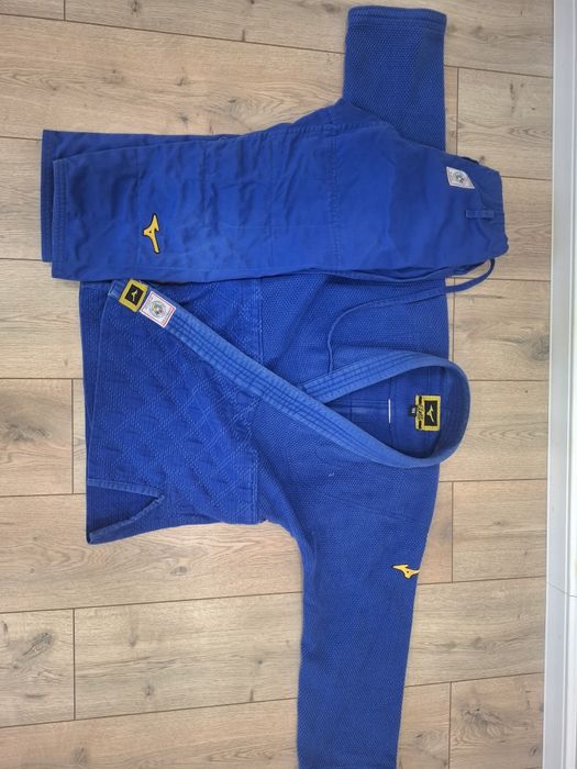 Продам кимано Mizuno original