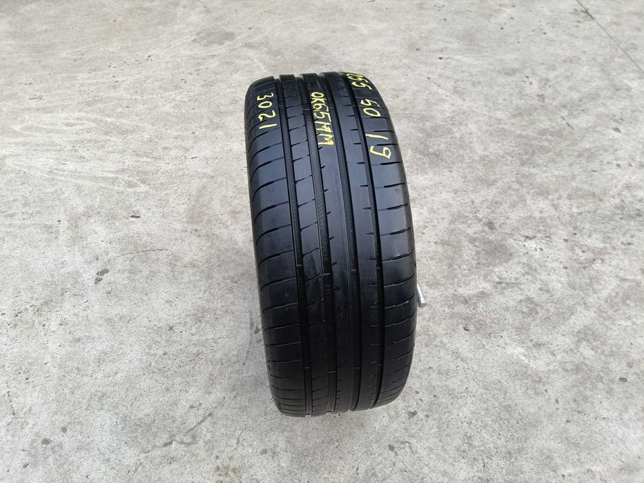 O anvelopa de vara 255 50 19 goodyear asymmetric 3 dot 3021