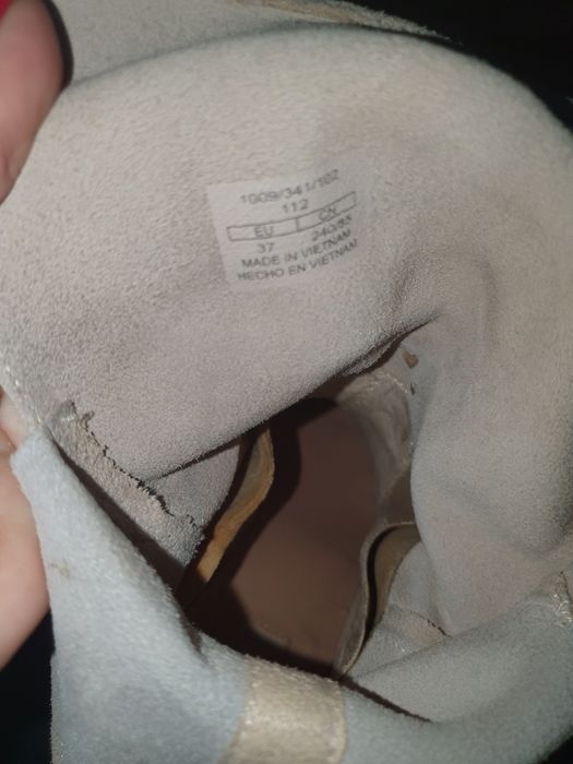 Botine elegante din piele intoarsa