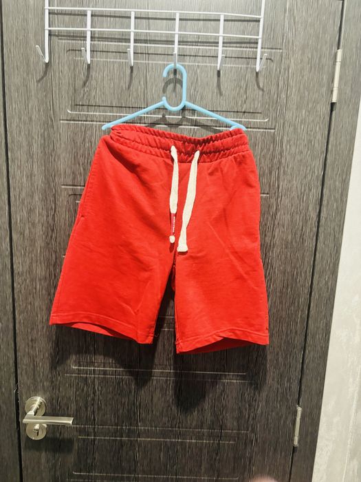 Детски  къси панталонки и бански Nike -всичко по 10 и 20 лева