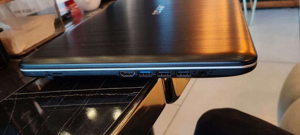 Laptop Asus in stare foarte buna