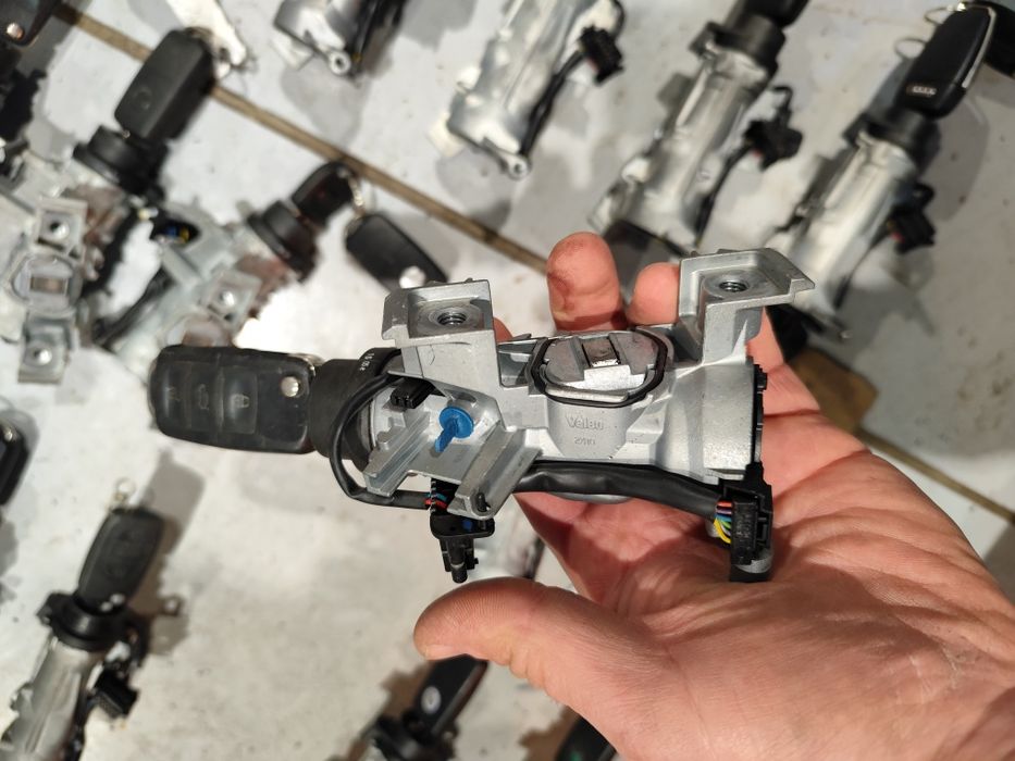 Contact cu cheie audi vw Skoda Seat 2004- 2010 cod: 1K0905865