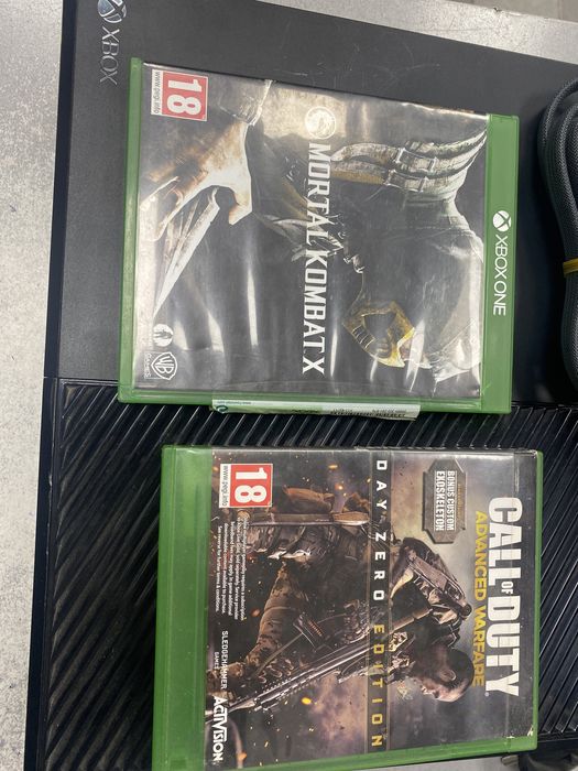 Xbox  one с джойстик и игри