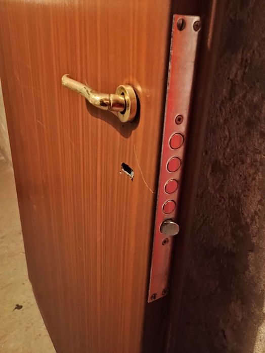 Солидна Метална Врата без каса - блиндирана