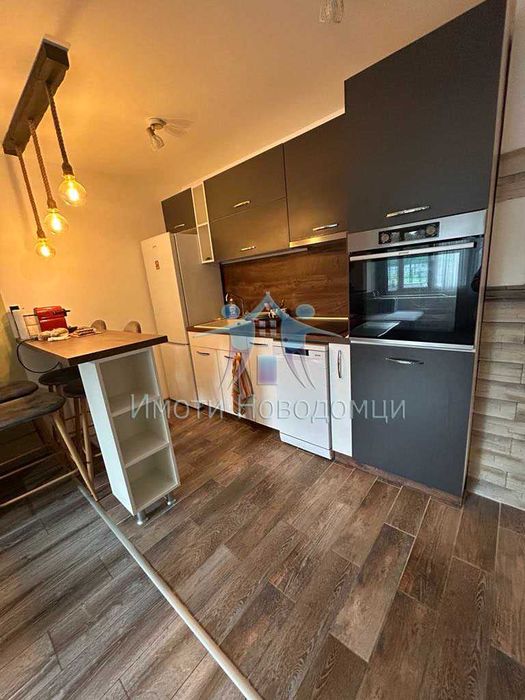 Дава се под наем Едностаен апартамент в Шумен, Пазара - 40 кв.м за 280.5 € - Снимка #1