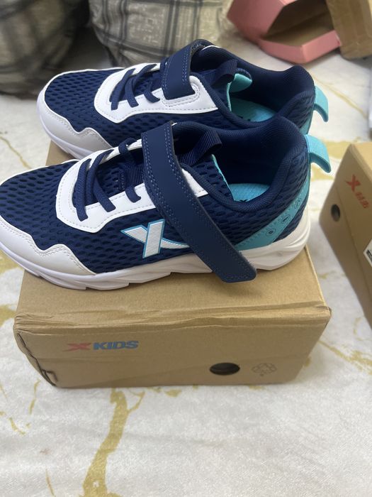 Продам кроссовкий хtep