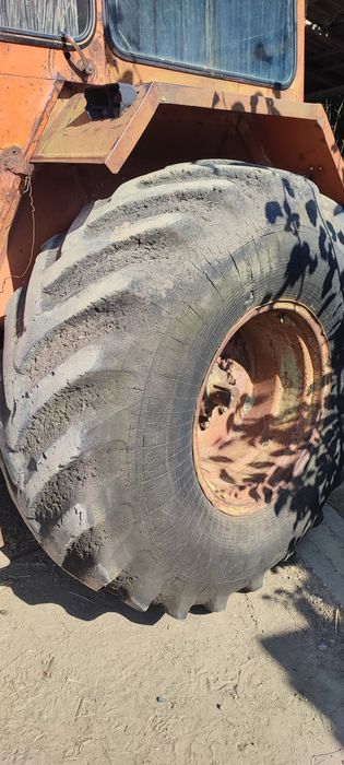 De vânzare  2 roti combina romaneasca