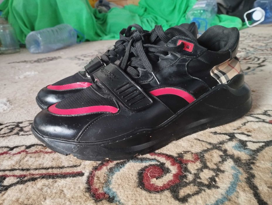 Burberry кроссовки оригинал