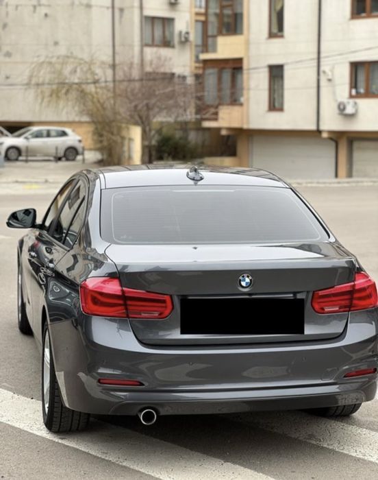 Dezmembrez bmw e93 330d lci 335i nfl f30 320xd lci 440i lci