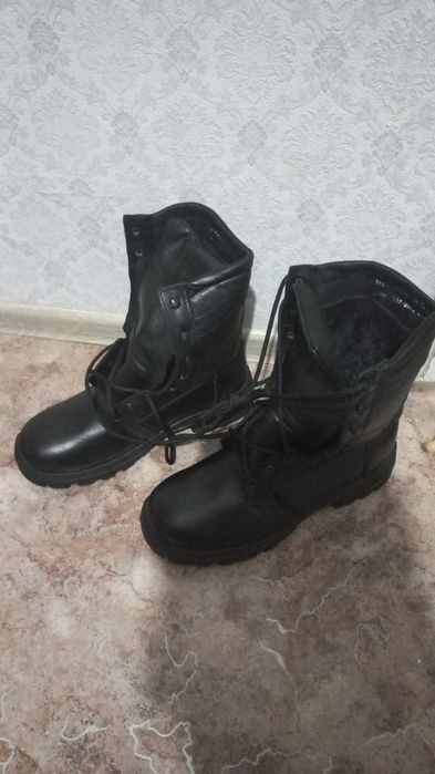 Продам берцы новые