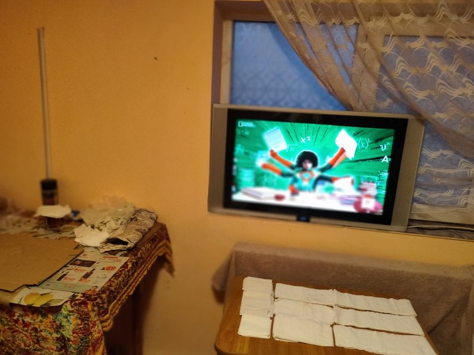 Televizor gen plasma, pt perete !..
