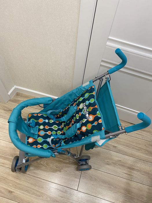 Продается прогулочная коляска