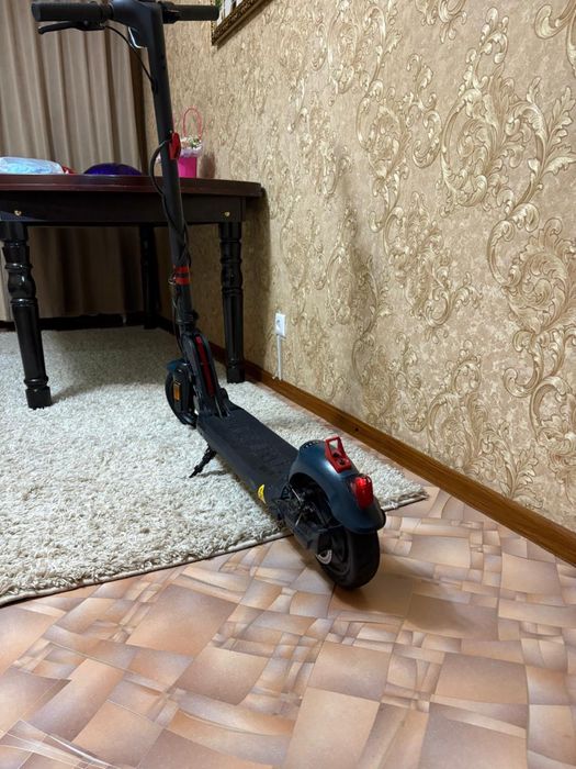 Продам электросамокат