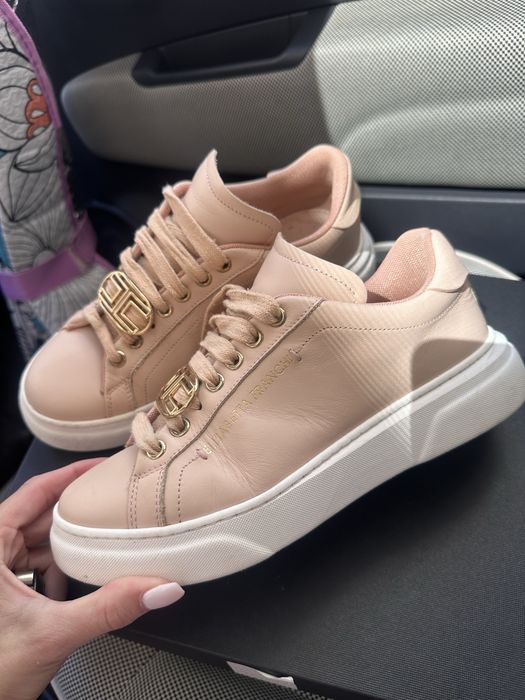 Elisabetta Franchi сникърси, естествена кожа