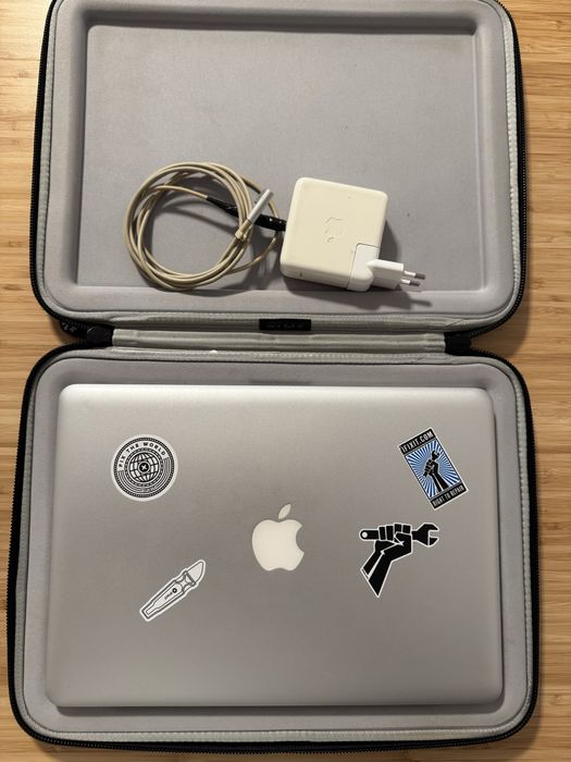 Macbook Pro 13” 2010 Intel 2.66Ghz 8GB RAM