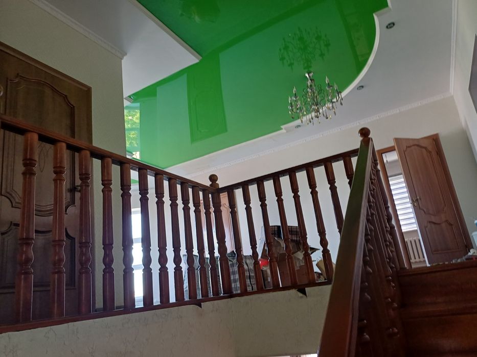 Продам дом ( двух этажный]